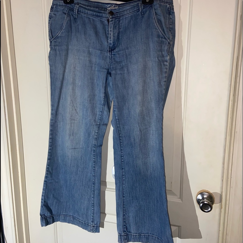 Old Navy / The Flirt regular fit jeans / size 14